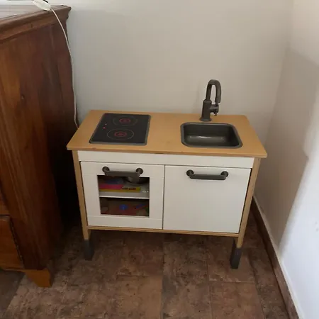 Vandorlo Vendeghaz 公寓 Komló