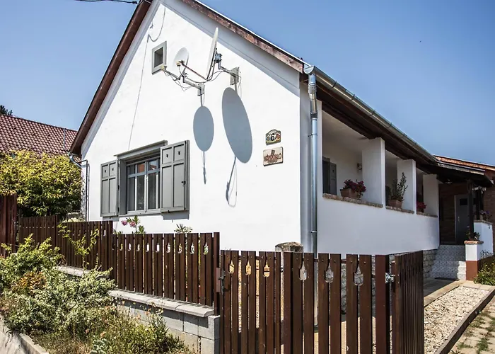Vandorlo Vendeghaz Apartament *